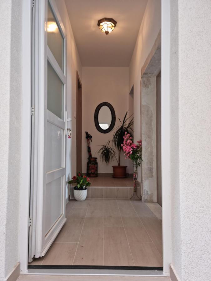 Apartment Kamena Kuca Pandorovica Kali